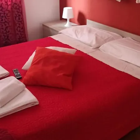 Pensjonat Bernini Metro Affittacamere