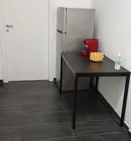 Bernini Metro Affittacamere Gasthuis *