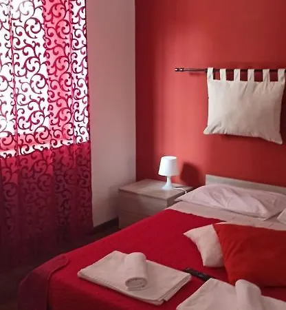 Bernini Metro Affittacamere Guest house Turin